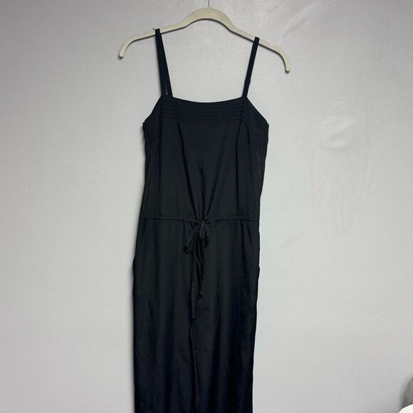 Loft Romper Women’s size XS sleeveless with pockets black - Picture 1 of 4